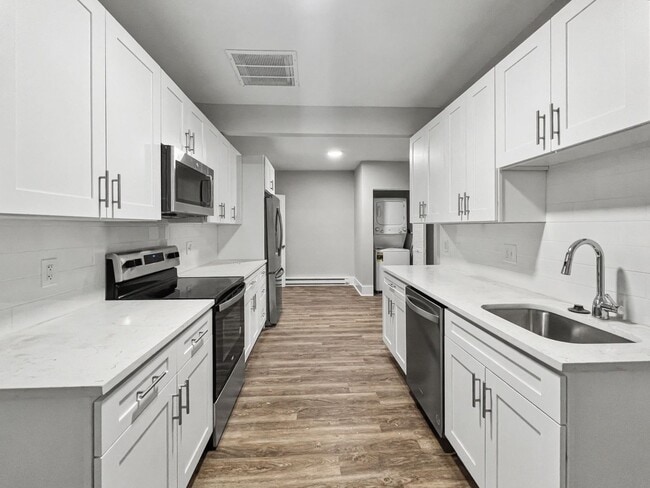 Photo - 327-337 W Chestnut Street