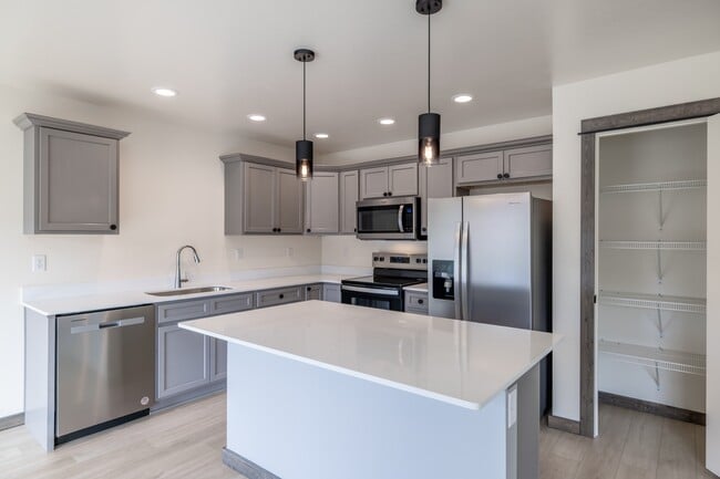 Building Photo - 3375 Crosswind Ct