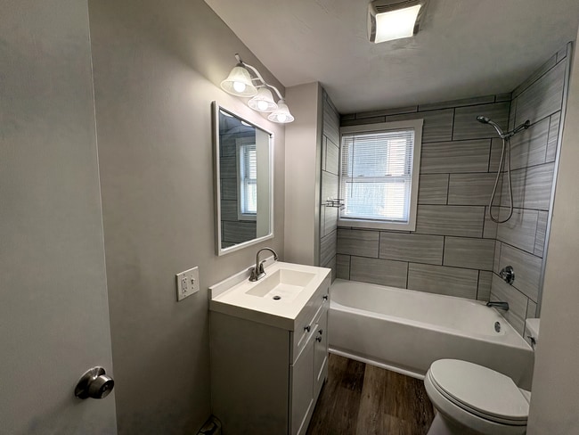 Photo - 171 Pleasant St Unit 2