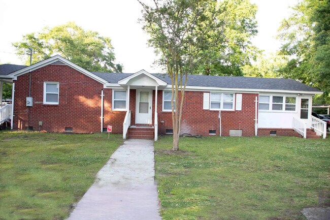 Photo - 2189 Rifle Range Rd