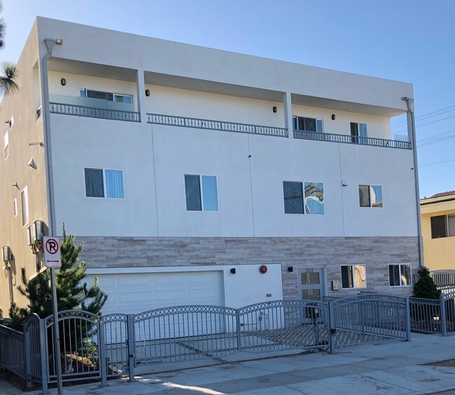 Photo - 3317 Bagley Ave Unit 2