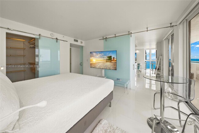 Photo - 2555 Collins Ave Unit 1714