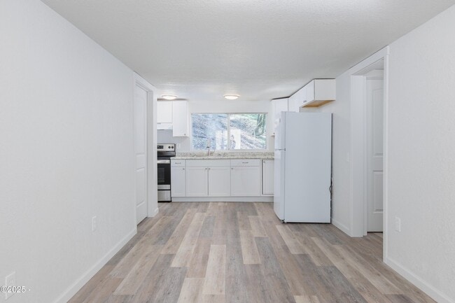 Photo - 173 NW 6th St