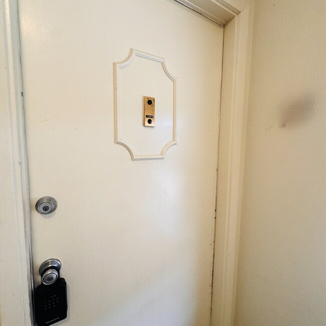 Photo - 2901 Helena Ave Unit Apt 304