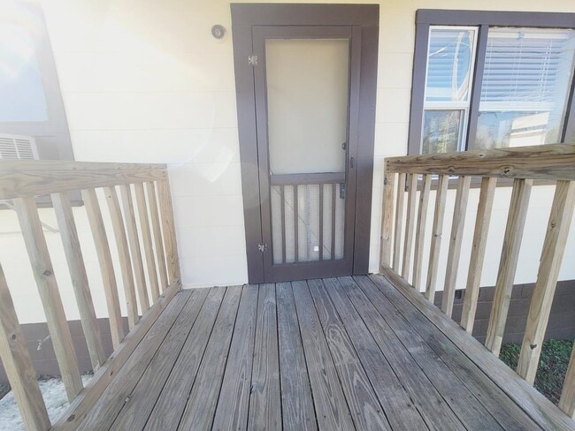 Photo - 1307 Elberta Dr