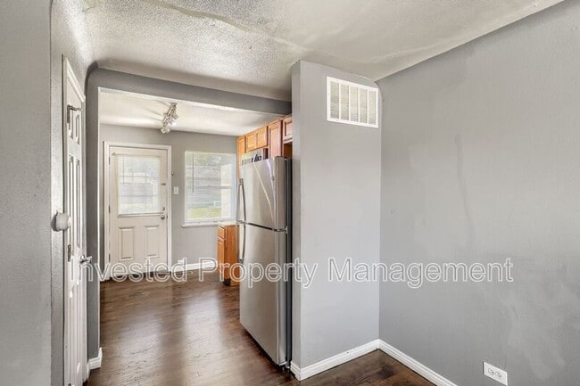 Photo - 8316 E 16th Ave
