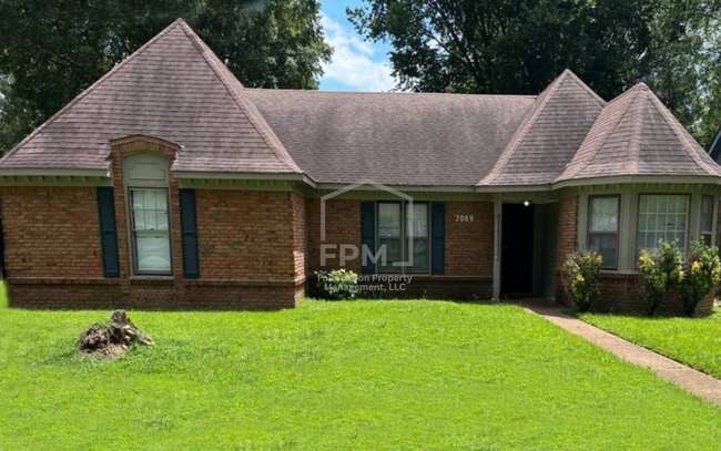 Building Photo - 7089 Cobblestone Dr