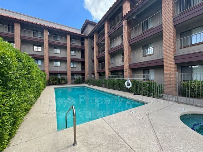 Building Photo - 17 E Ruth Ave Unit 103 Rental
