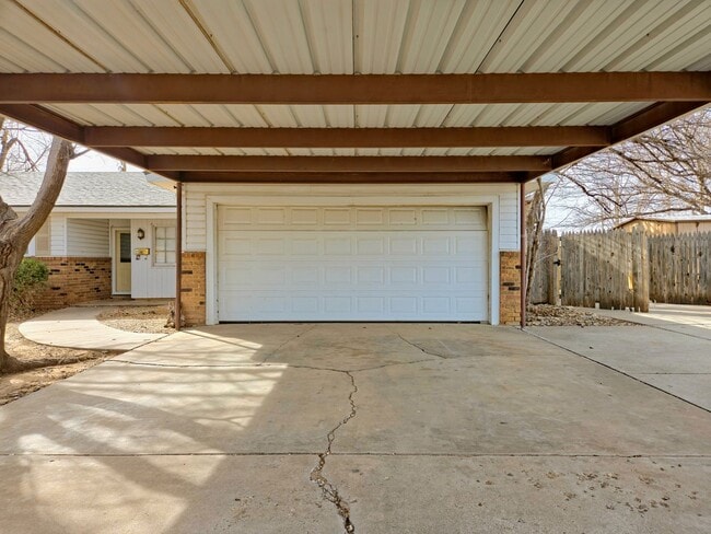 Photo - 4 Bedroom Home Near LCU with HUGE Bonus Room