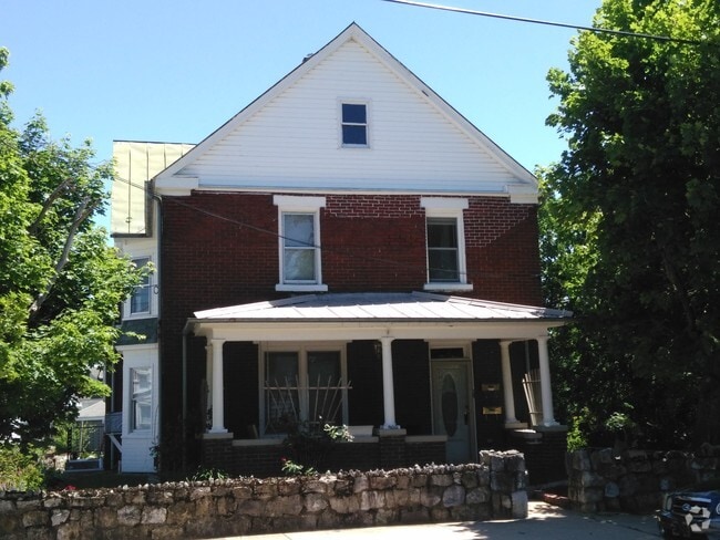 Building Photo - 900 Virginia Ave Unit Apt.1-F