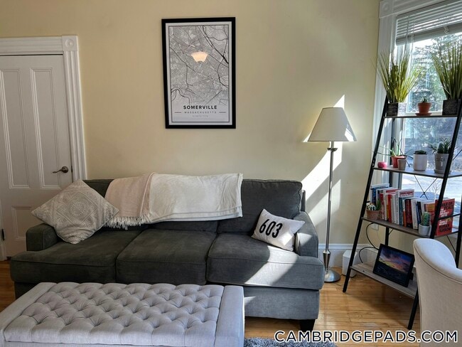 Photo - 176 Elm St Unit 3