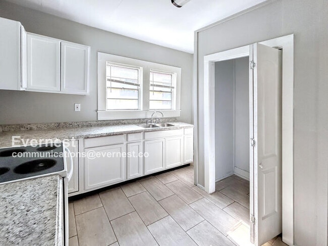 Photo - 1921 10th St