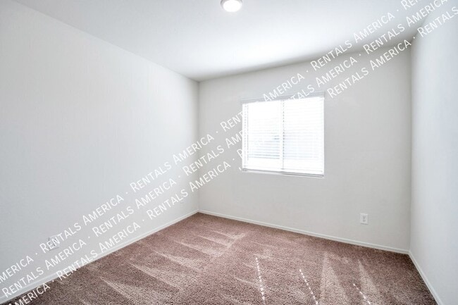 Photo - 1560 E Demain Dr