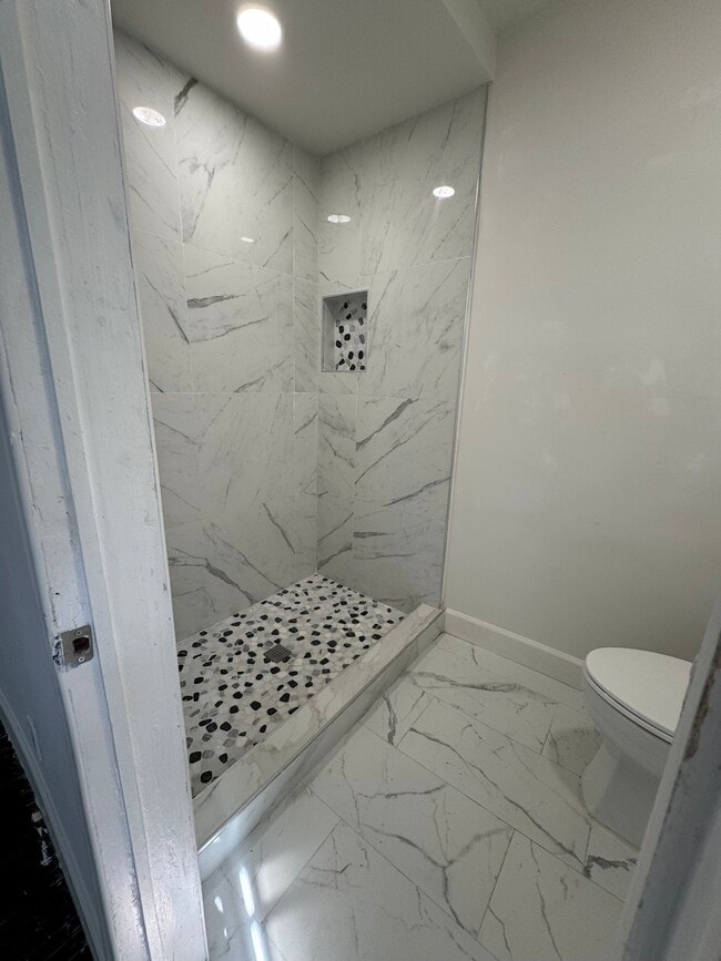 Photo - 619 S Bradfield Ave