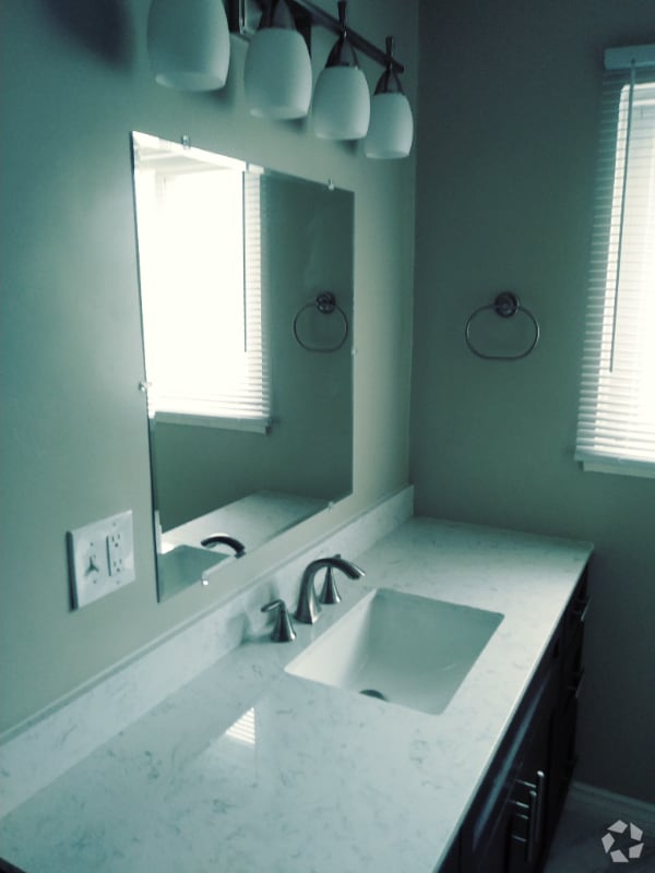 Building Photo - 3716 Carmona Ave Unit 3716 Carmona #4, Los Angeles, CA 90016 Rental