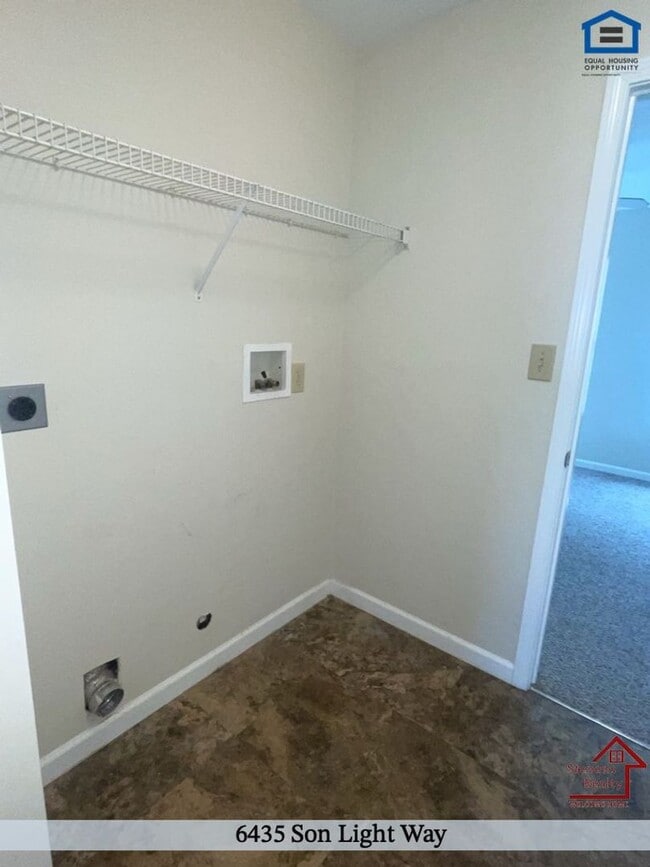 Photo - 6435 Son Light Way