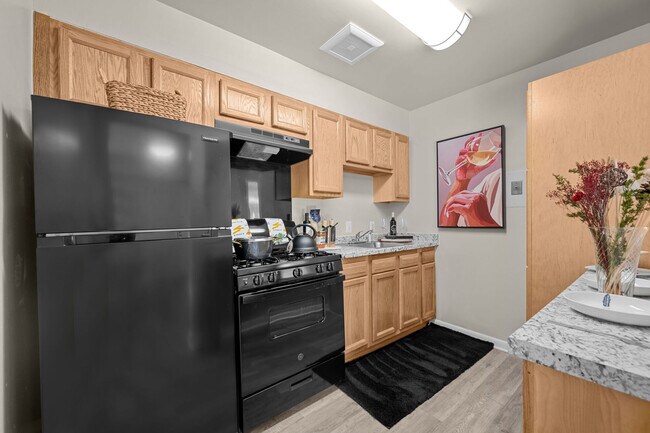 Photo - Hilltop Apartments