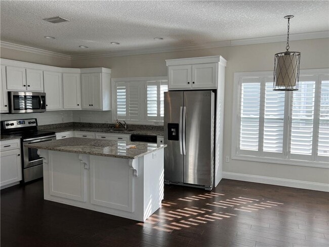 Photo - 608 Holly St