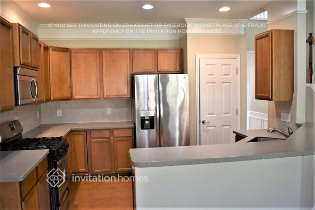 Photo - 634 Lorimore Pass