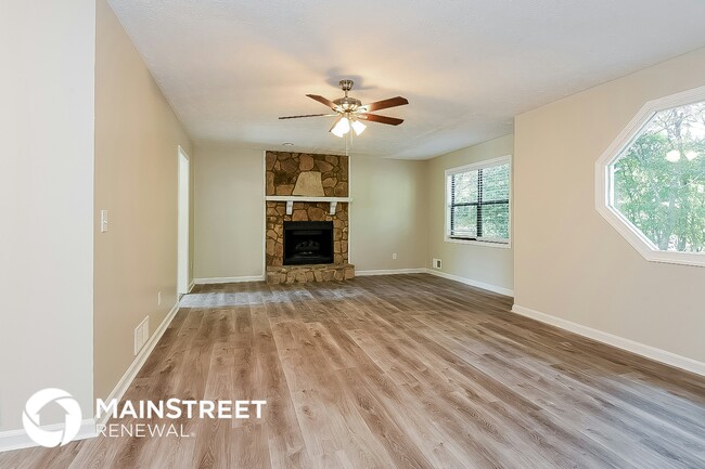 Photo - 8050 Sumit Wood Dr NW