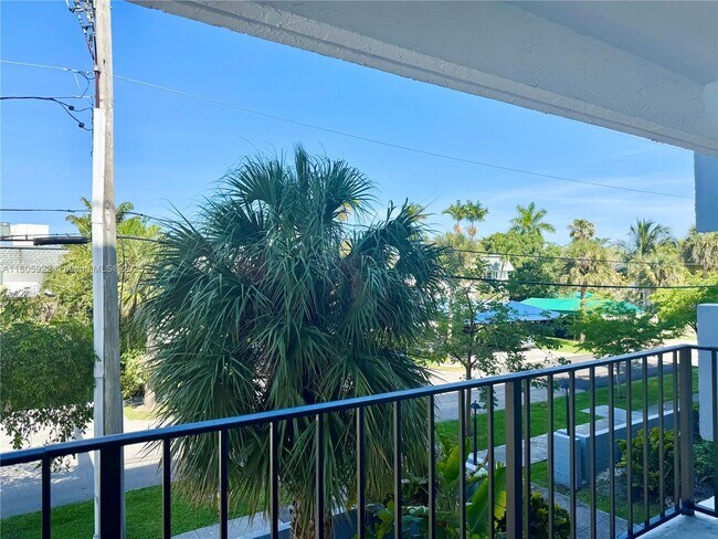 Photo - 16508 NE 26th Ave Unit 201