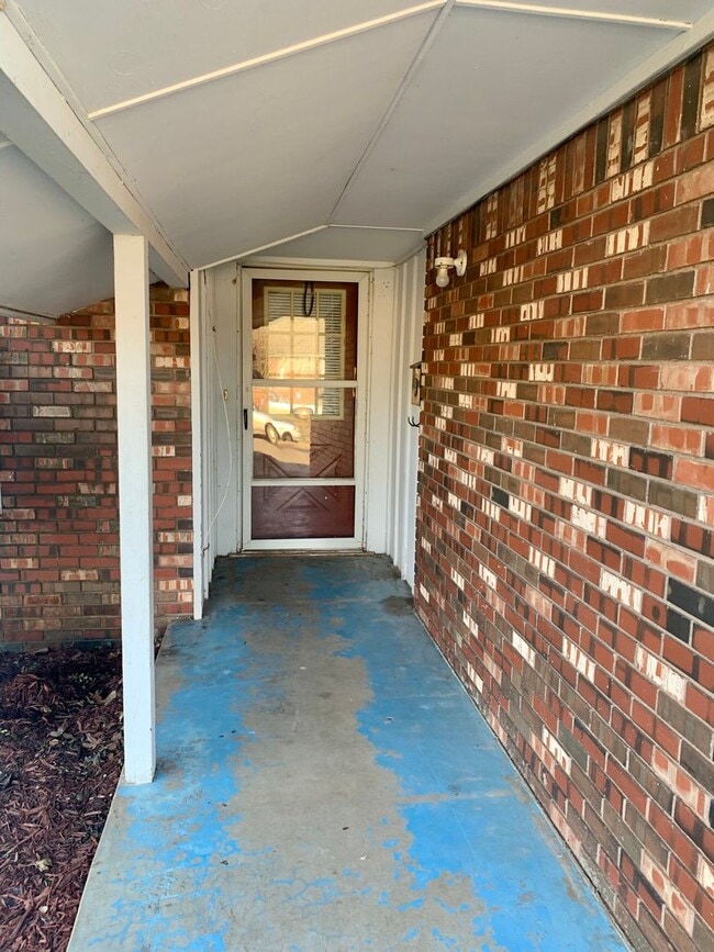 Photo - 2716 Chaucer Dr