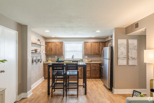 1BD 1B - 600 Sq Ft