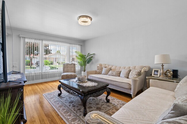 Photo - 7625 W Strong St