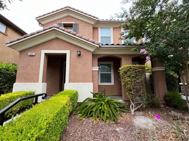 Building Photo - 4 bed, 2.5 bath located in Eastvale, CA!