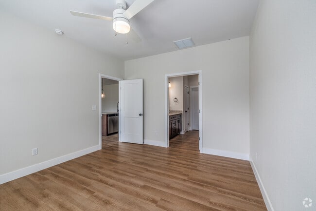 3BR, 2BA - 1,400SF - Primary Bedroom