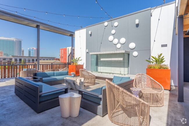 Sky Lounge