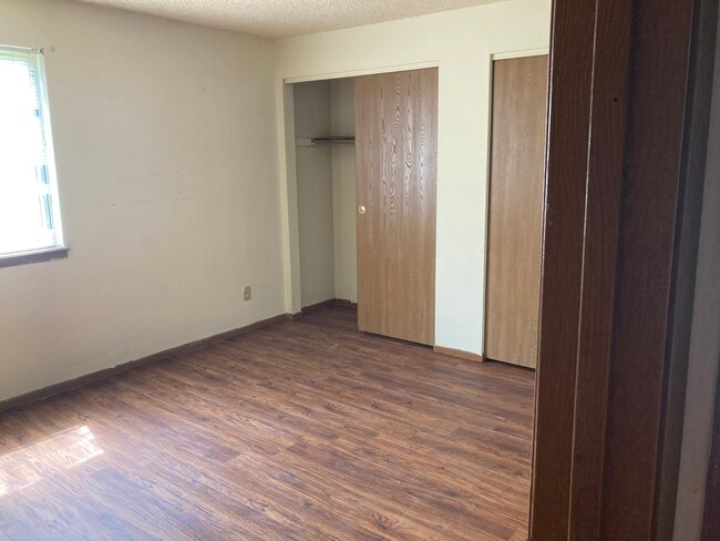 Photo - 722 Gordon Smith Blvd