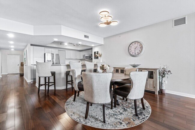 Photo - 2640 Lake Shore Dr Unit 908
