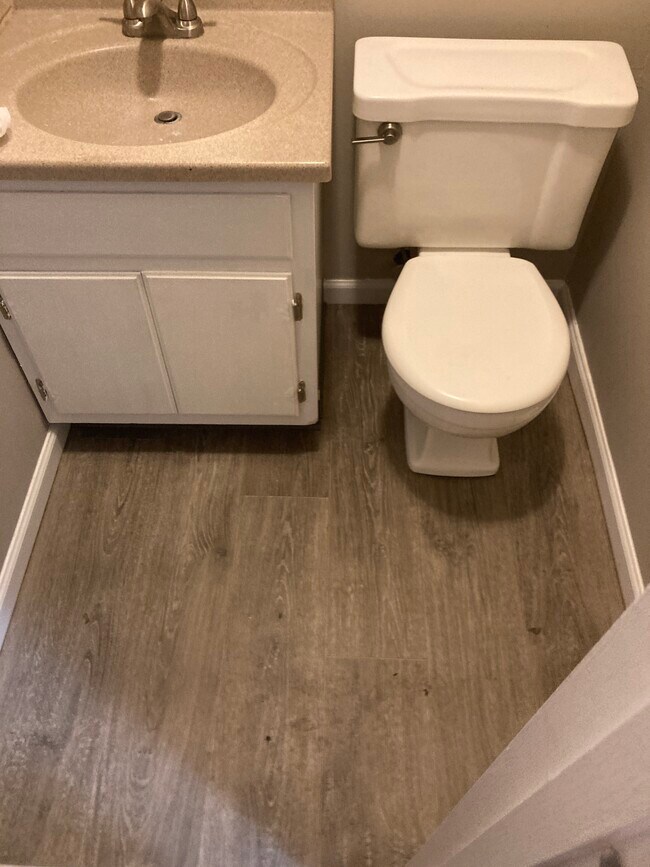 Photo - 831 Clareridge Ln