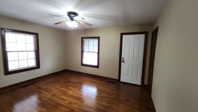 Photo - 1416 N Detroit Ave