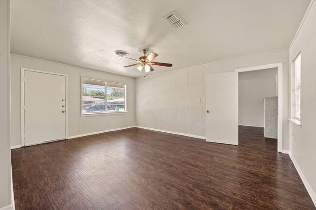 Photo - Spacious 4 Bedroom Home with Expansive Living Areas in a Convenient Location