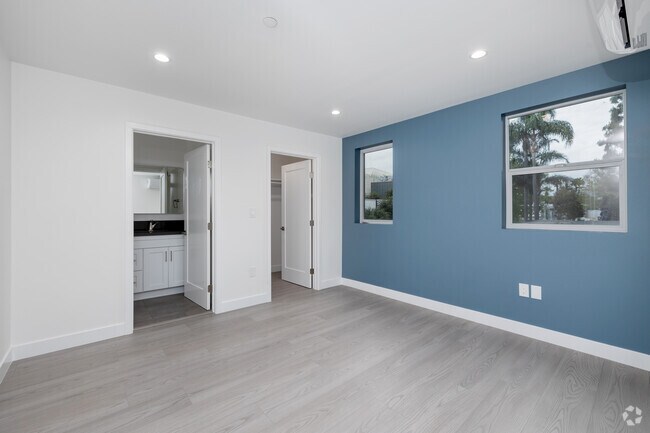 2BD, 2BA - 1,102SF - Primary Bedroom