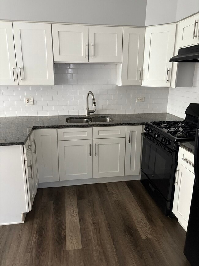 Photo - 4521 Maple Ave