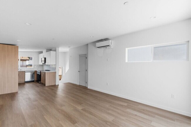 Photo - 6638 Valjean Ct
