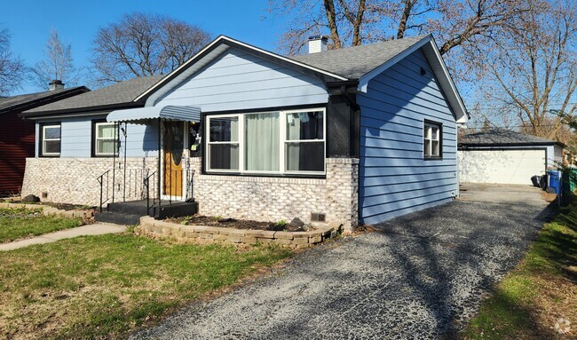 Building Photo - 9037 S 51st Ave Rental