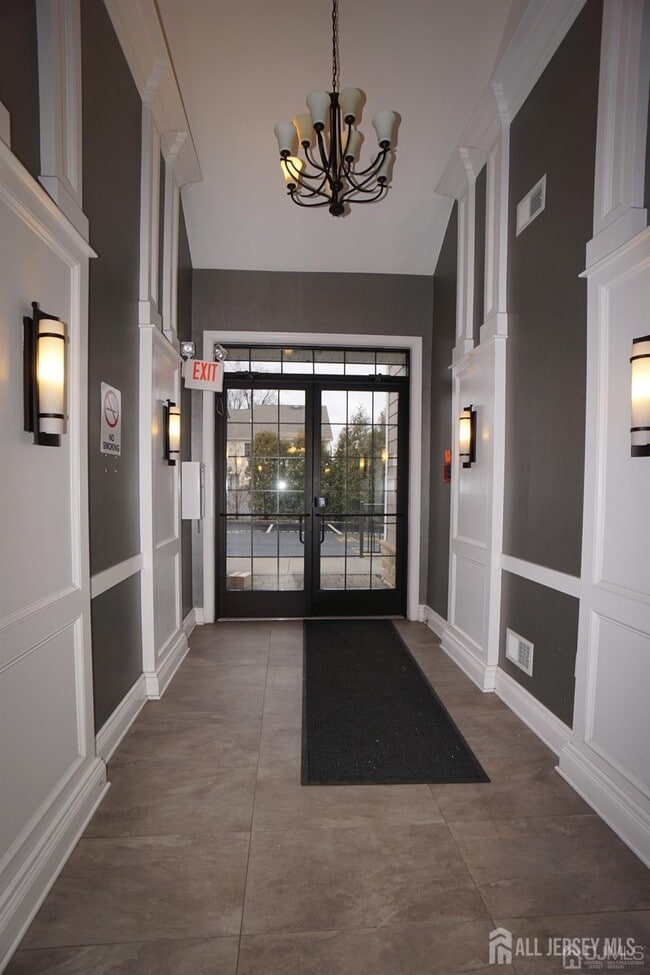 Photo - 475 Avenel St Unit 101