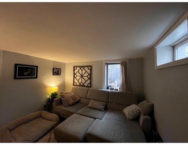 Photo - 689 E Falmouth Hwy Unidad 1