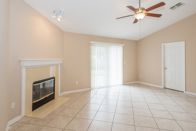 Photo - 8137 Leafcrest Dr