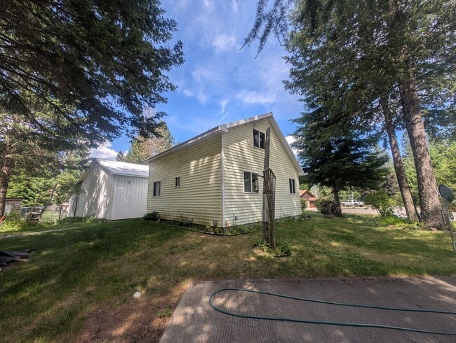 Photo - 3 Bedroom, 1 bathroom Home on Secondary Bead Lake Lot