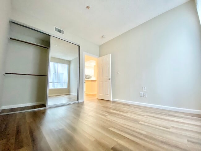 Photo - 1325 N Sierra Bonita Ave Unit 112