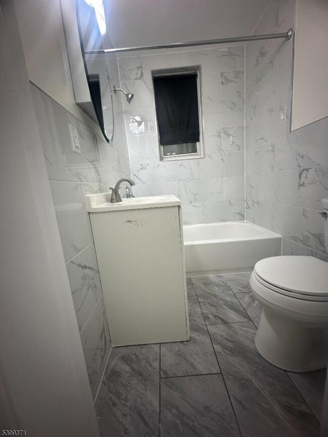 Photo - 192 Fairview Ave Unit 1