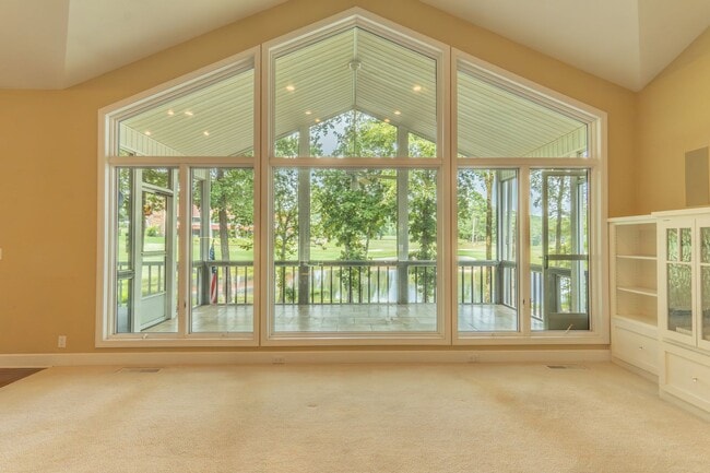Photo - 10 Lindura Ln