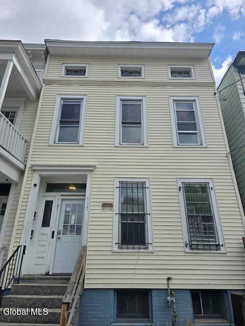 Building Photo - 517 Hamilton St Unit 2