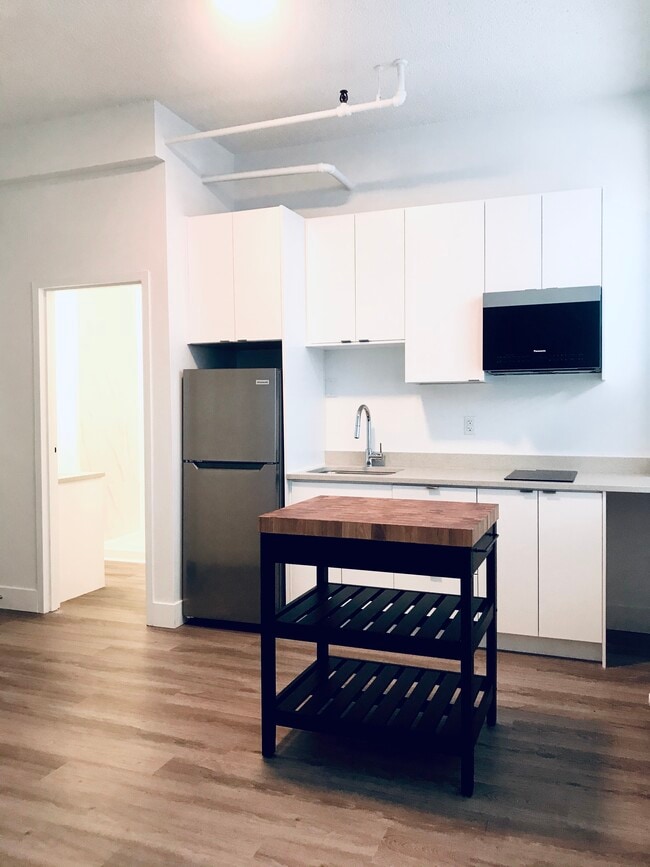 Photo - Waldorf Studios Unit 309