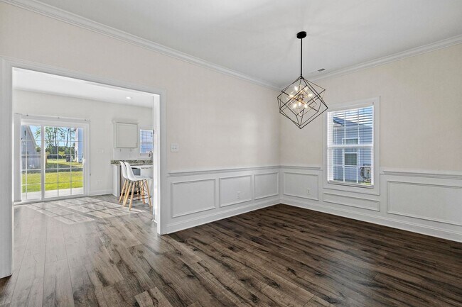 Photo - Large 4 bedroom in The Shores and Windpointe!